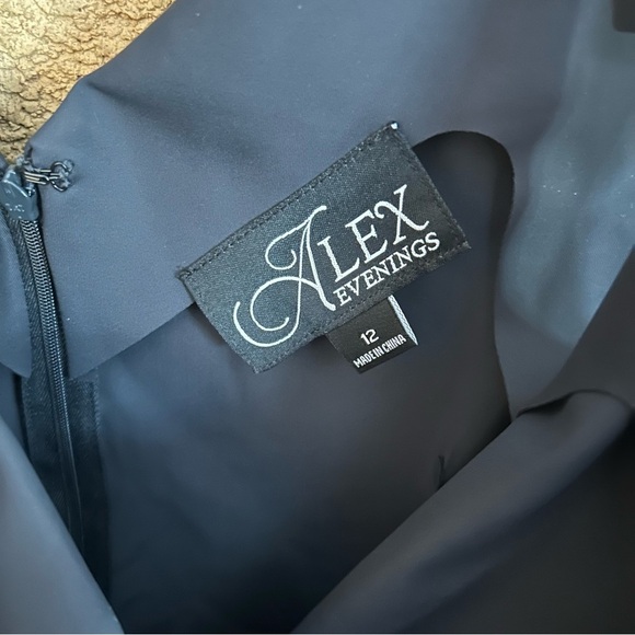 NWOT Alex Evenings Women's Slimming Short Ruched Dress with Ruffle Size 12 - Picture 6 of 9